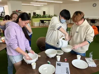 イベントは月に１回以上行っており、楽しみながら生徒同士で交流ができます。
